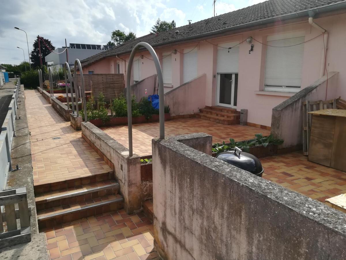 Logement de plein pied à MIRECOURT Mirecourt Exterior foto